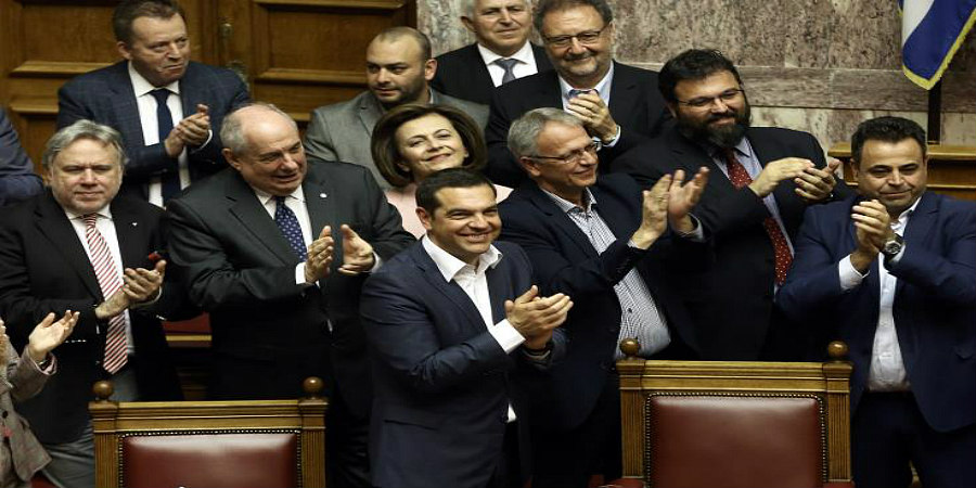 Ψήφο εμπιστοσύνης με πλειοψηφία 153 βουλευτών έλαβε η ελληνική κυβέρνηση 